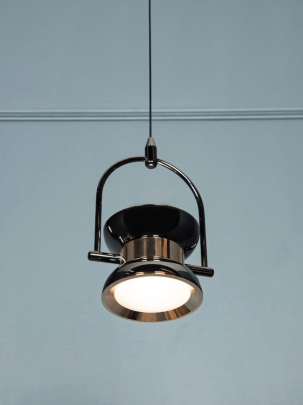 T8837 Hanging